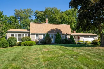 148 Clover Hill Dr 1