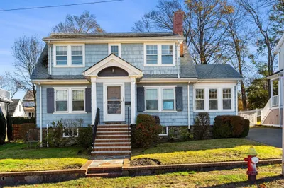 139 Whitman Ave 1