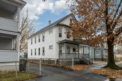 127 Newland St 1