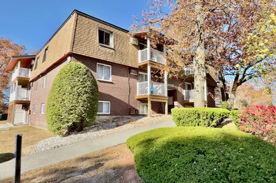 7 Wildwood St #4 1