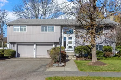 76 Noanett Rd