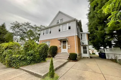 29 Churchill Street #1