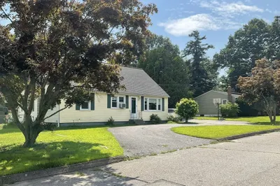 82 Vine St