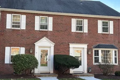19 Edward Drive #19
