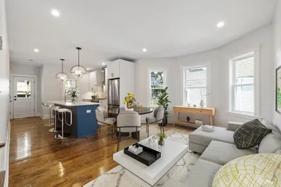 21 Alpha Rd #1 1