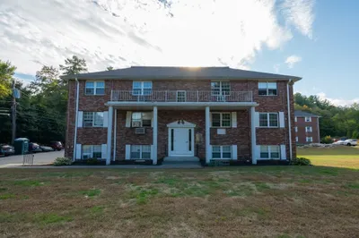 424 Great Rd #4