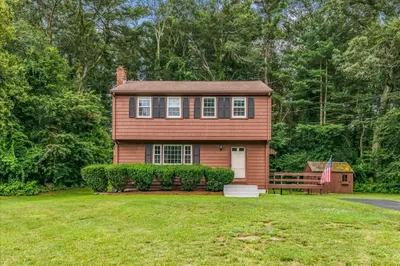22 Cape Cod Ln