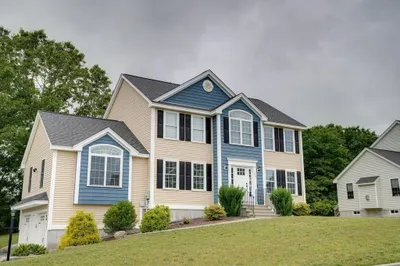 15 Honeybee Rd
