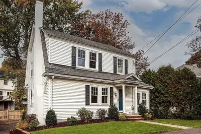 590 Pleasant Street 1