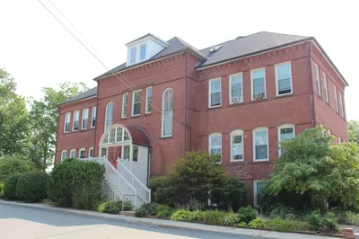 43 J St #8 1
