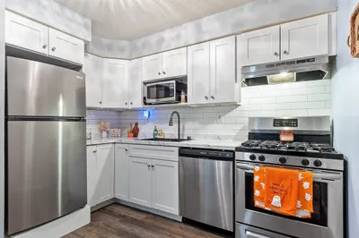 655 W Lowell Ave #6
