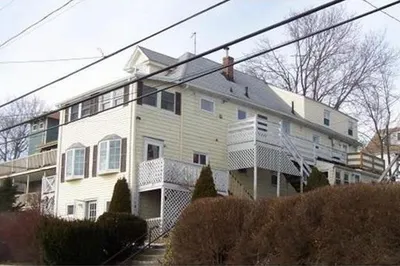 34 Bay St #1F 1