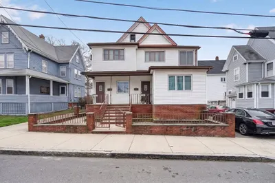 139-141 Bradford St