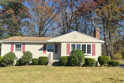 24 Phoenix Rd 1