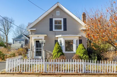 35 James St
