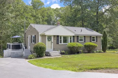 143 Oak Street 1