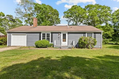 280 Arrowhead Dr