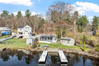 895 Flat Hill Rd