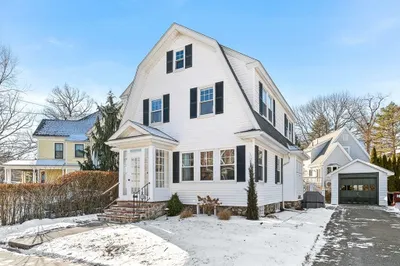 10 Hesseltine Avenue 1