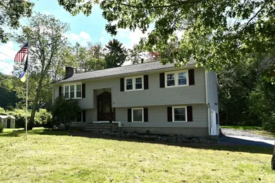 27 Ferncroft Rd 1
