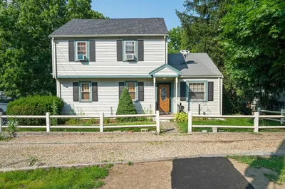 128 Front St