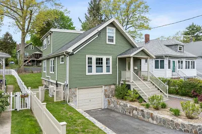 34 Atlantis St 1