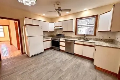 8 Berkeley St #2 1