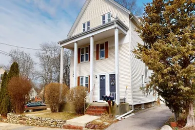 32-34 Columbia St 1