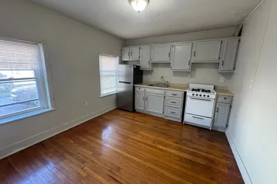 6 Jefferson St #3 1
