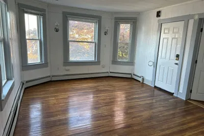 2 Lockwood St #2