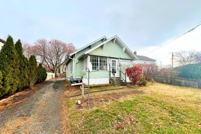1 Maple St 1