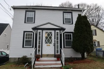 144 Massasoit St