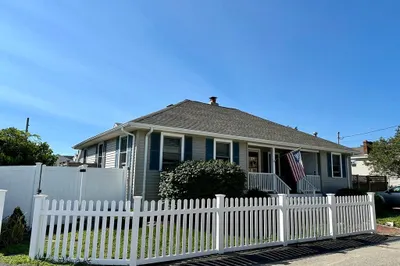 6 Adams St Winter Rental St #9/15-6/15