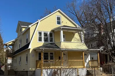 118-120 Westford Cir 1