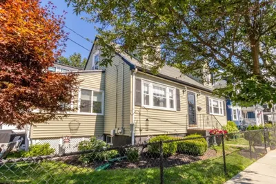 35 Rosaria St 1