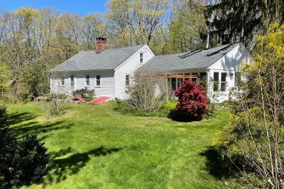 290 Amherst Rd