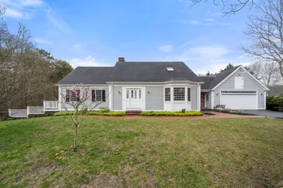 80 Forest Hills Dr 1