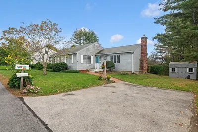 7 Hanover Drive