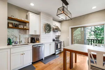 38 Woodward St #2 1