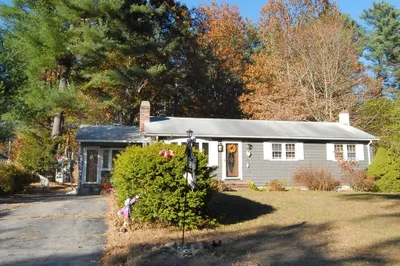 63 Maplewood Dr 1