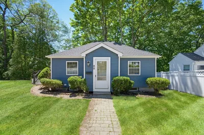 88 Deforest St