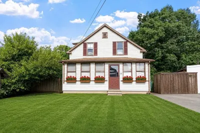 32 Ward St 1