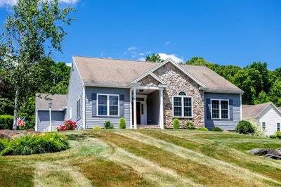 150 Nicholas Dr 1