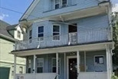 8 Colonial Ave