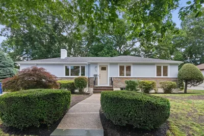 94 Selwyn Rd