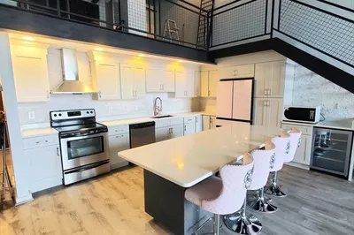 950 Broadway #10