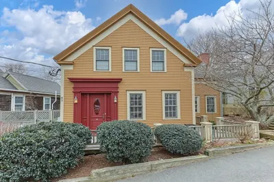 83 Bradford St #2