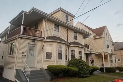 22 Flynt St #22