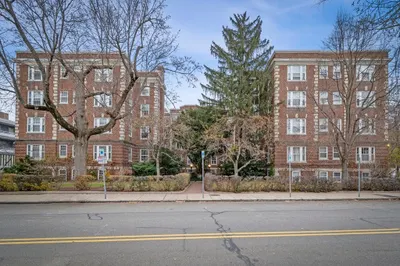 41 Linnaean Street #28