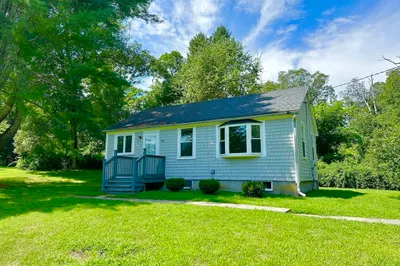 527-527a Main Rd 1